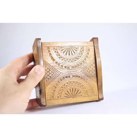 Vintage chip carved wooden card box cigarette box, home office desk tidy - Picture 6 of 10
